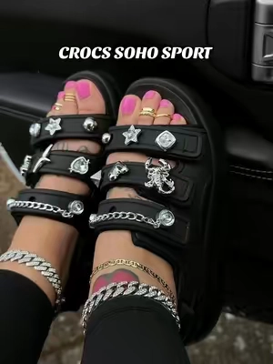 ⛓️🖤⛓️ @Crocs #crocs #crocssandals #comfysandals #springfashion #altgirl 