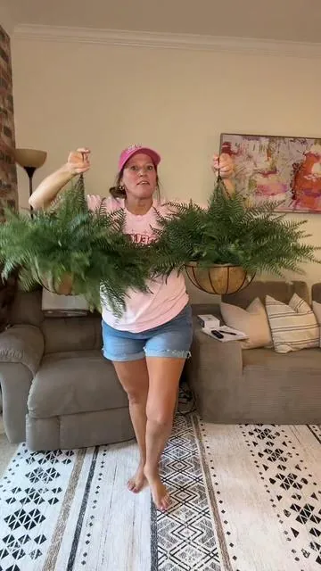 Grabbing these artificial ferns was the best decision that I made, when you figure out how to place the leaves they’re gonna look absolutely gorgeous. #Fern  #ArtificialPlants #HangingPlants #outdoorplants #tiktokshopstockup 