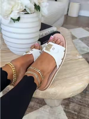 Dr. Scholl’s arch support sandals with memory foam comfort for everyday summer walking #DrScholls #ArchSupportSandals #ComfortSandals #SummerSandals #WalkingSandals 