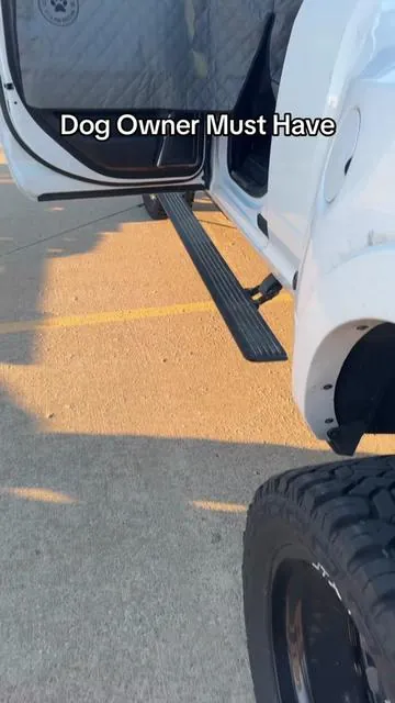 You need this to protect your car #fyp #tiktokshop #ruffliners #dogtiktok #tiktokshopcreatorpicks 