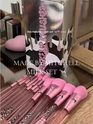 The cutest softest brushes and THE PACKAGING 😍🐮 #madebymitchellmilk #pinkcowgirl #pinkmakeupbrushes #tiktokshopstockup #mothersdaygifts @🇬🇧MADEBYMITCHELL🇬🇧 @🇺🇸MADEBYMITCHELL🇺🇸 