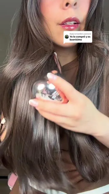 Replying to @Camille este serum coreano es top #glossyhair #frizzyhairtips #haircare #TikTokShopSpringGlowUp #glasshair 