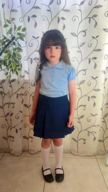 Set de 5 camisas de uniformes para niñas.varios colores y tallas disponibles #tiktokshop#blusasparalaescuela#pulobetdeuniforme#schooluniform 