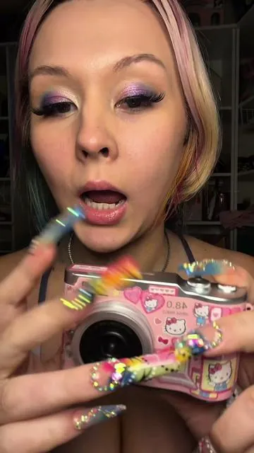 literally the cutest little camera 🥹💕#tiktokshoprestock #tiktokshopstockup #mothersdaygifts #aprilrestock #pinkcamera 