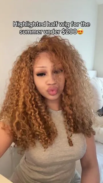 This color is literally a must have for summer, and I LOVEDD the side part style 😫 #oqhair #fyp #halfwig #burmesecurly #summerhairstyle @OQHAIR @oqhairshop 
