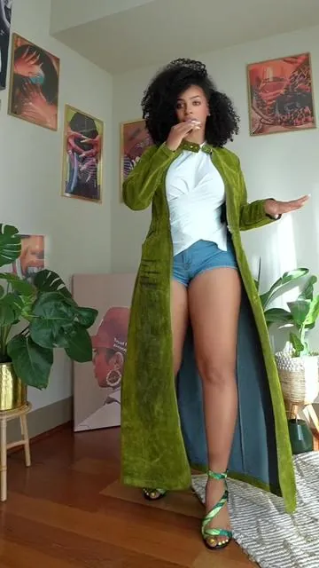 this coat just made the whole outfit… the color, the texture, the way it drapes?? yeah this is THAT piece 😍 #statementcoat #falllayers #akirastyle #luxevibes #fashiontok @AKIRA 