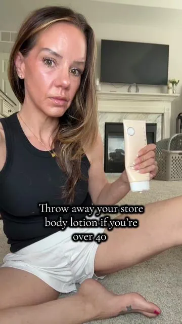Crepey skin isn’t a dryness issue. It’s a collagen issue. @Asterwood Beauty #peptide #peptidepower #bodycream #firmingcream #bodycare 