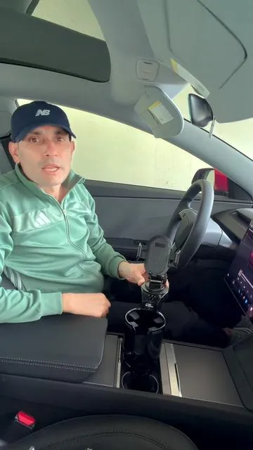 No More Dropped Phones in the Car 🚗📱 JOYTUTUS Cup Holder Phone Mount with 360° Rotation #CarAccessories #PhoneMount #DrivingEssentials #TikTokFinds #AmazonMustHaves