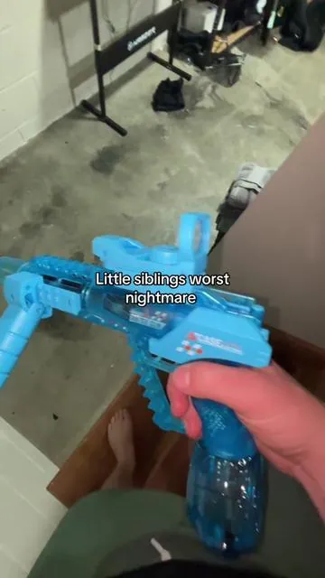Ts too fun #viral #blowthisup #tiktokshop #fyp #watergunfight 