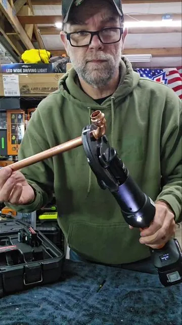 VEVOR Pro Press Tool Pipe Crimping Kit, get that Perfect Leak Free Connection Without Fire! #plumbing #tools #plumber #vevornewarrivals #tiktokshopstockup @VEVOR Store @VEVOR Automotive Store 