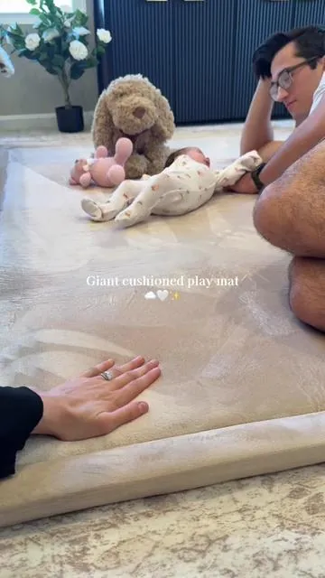 Soft enough for chaos.. Cute enough for the living room 🧸✨ #tiktokshopcreatorpicks #playmat #babymusthaves #papamat #livingroomrug  