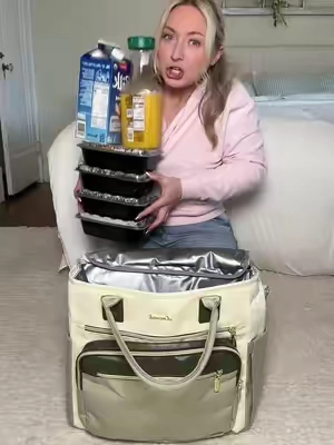 I’m impressed to say the least. My old lunchbox is embarrassed. #lunchbox #lunchbag #workbag #schoolbag 