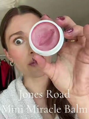 Glowy makeup 🫶 get to customize your shades in the foundation & miracle balm!   @Jones Road Beauty #jonesroad #jonesroadbeautyreview #jonesroadwhatthefounfation #jonesroadmiraclebalm 