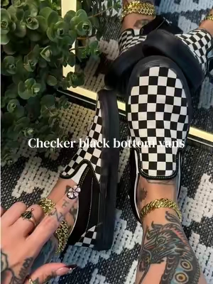 @vans #vans #altoutfits #edgyfashion #sliponshoes #tiktokshoprestock 