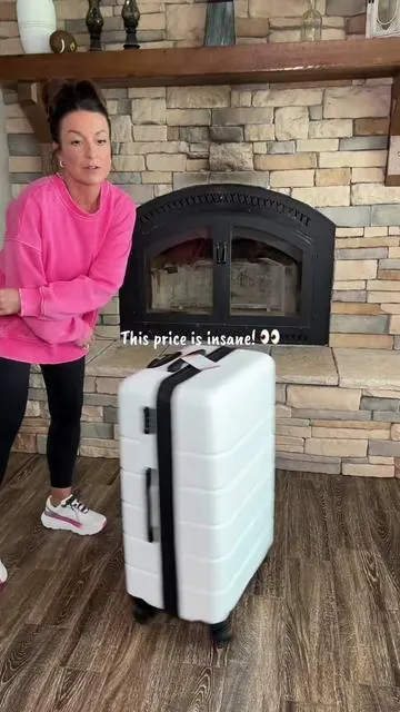 Nice quality luggage at an even better price!  #travel #luggage #luggageset #travelbag #suitcases @Sweetcrispy LIVE 