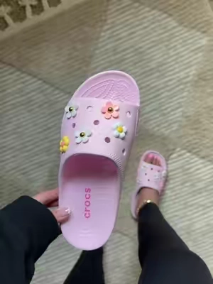 if you’re a half size down #crocs #sandals #tiktokshopcreatorpicks 