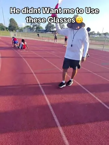 These smart glasses are such good quality 😮‍💨😮‍💨#trend #tiktokshop #tiktokshopfinds #tiktokmademebuyit #tiktokshopping #viralvideo #fyp #viral 