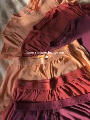 It’s giving summer sunset☀️ Grab before colors start selling out! @Hanes  #hanes #hanesloungeset #loungesets #summerset #loungeset 