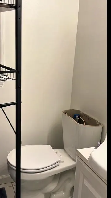 Increase storage in your small bathroom with this over the toilet shelving unit ! Easy to assemble , aesthetic and sturdy @JOINHK #bathroomdecor #bathroomstorage #bathroomorganization #tiktokshopmothersday #tiktokshopcreatorpicks 