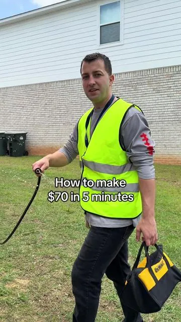 If you don’t own one, you will eventually need one, or replace your main head #hosequickconnect #gardening #quickconnect #lawncare #homehack 