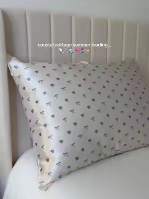 Obsessed with these satin pillowcases from the new @Kitsch Coastal Cottage collection 😻✨☁️ #satinpillowcase #pillowcase #coastalcottage #coastalgrandmother #kitschsuperbrandday