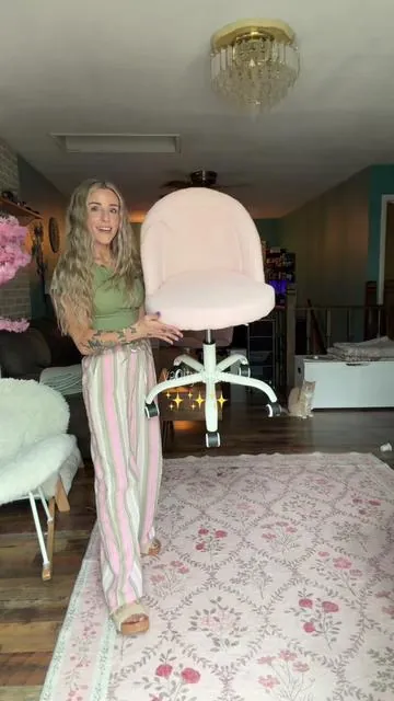 Teddy fleece vanity chair ✨ #vanitychair #chair #tiktokshopstockup #tiktokshopcreatorpicks 