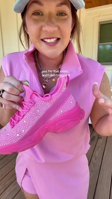 yes I’m that extra… but these are too good not to be 😭✨ comfy + sparkly = I’m sold #tiktokshopcreatorpicks #tiktokshopstockup #tiktokshopmothersday #sparklesshoes #fashionshoes 