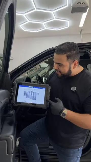 Con este scanner no tendré que volver a pagar por un diagnóstico o una programación TOPDON ONE lo tiene todo 🤩 #obd2scanner #topdon #mecanic #tool #cars  