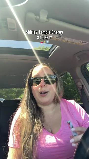 Ok these Shirley temple energy sticks make it so easy to drink my favorite flavor while traveling!  ✈️🧳🚗 @Bloom Nutrition  #shirleytemple  #shirleytemplesticks  #bloomnutrition  #bloomenergy  #bloomenergysticks 