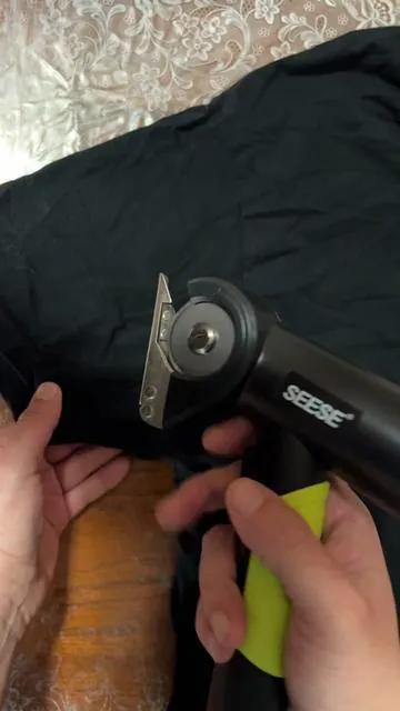 SeeSe Electric Scissors #electricscissors #mothersdaygiftideas #seese #artsandcrafts #tools 