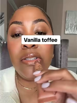 My favorite lip balm 🙌🏽🙌🏽vanilla toffee is such a pretty color!  @e.l.f. Cosmetics  #vanillatoffee #elfcosmetics #glowreviverlipbalm #lipgloss 