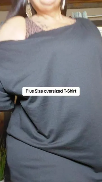 These oversized plus size shirts are so cute an comfy. Definitely shirts that are so comfortable just to lounge around in or dress up an go out in!#plussizeshirts#plussizefashion #womensplussizeclothing #starterpicks #tiktokmademebuyit 