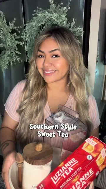 Who said you can’t make Southern Style Sweet Tea in a camper??😋🫖  Are you team sweet tea or unsweetened tea?? #bluecollarwife #camperlifestyle #fulltimervliving #sweettea #southernsweettea  @Carote Brand Store  @Beautiful By Drew  @Camping World 