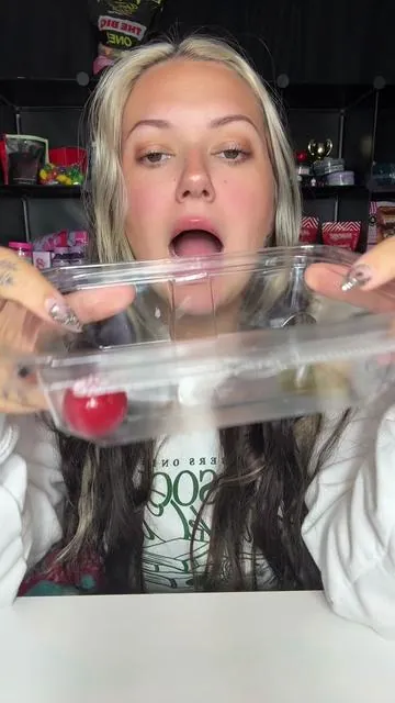 The last double bubble very cherry gumball 😭 #doublebubble #cherry #gumball #bubblegum #nostalgia 