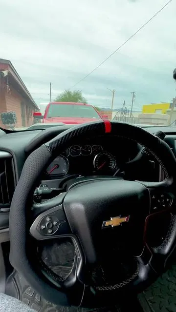 New steering wheel cover! Click the link to get yours 🔥 #tiktokshop #creator #fyp #me 