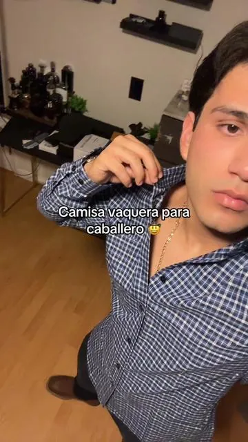 Que chulada la neta #camisadevestir #ropaparahombre #camisavaquera #caballeros 