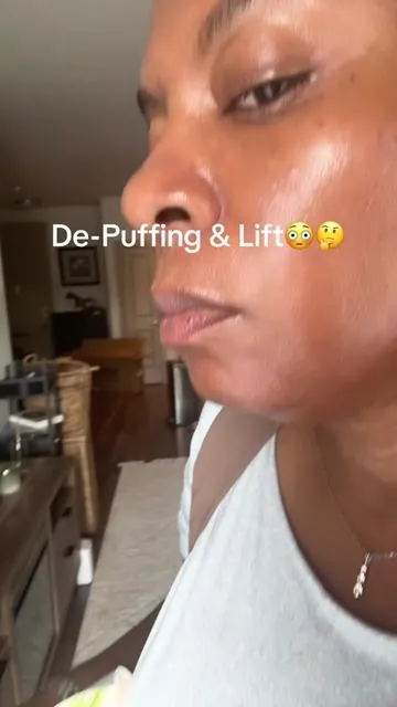 Where is my double chin? Am I tripping? Try it for yourself and let me know did this happen to your chin too😳🤔