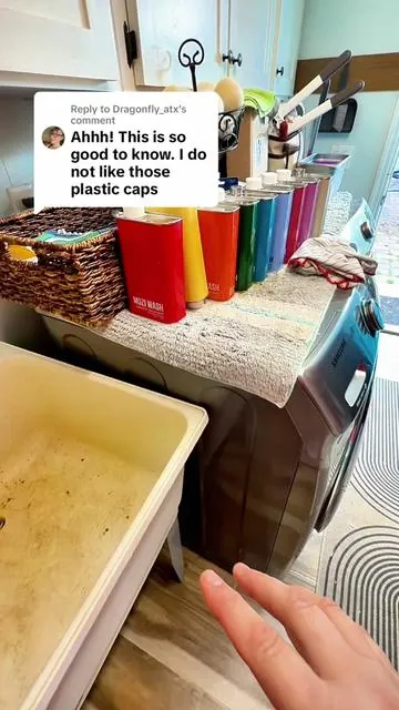 Replying to @Dragonfly_atx  The new Mozi Wash lids are so much nicer - no more globs of detergent all over the cap!  #summervibes #dealsforyoudays #smellgoodallday #moziwash #laundryday @Mozi Wash 
