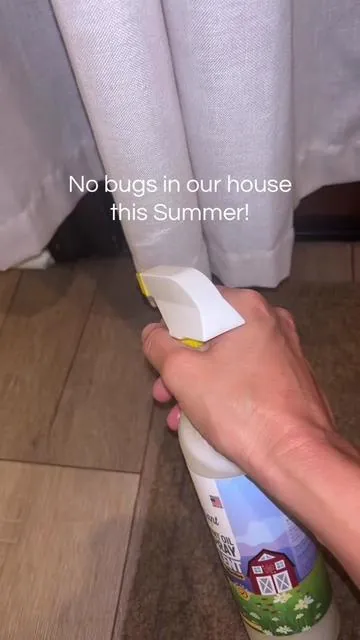 Bugs be gone this summer! Love that this is safe and effective! #bugspray #summeressentials #bugrepellent #homehacks #pestcontrol 