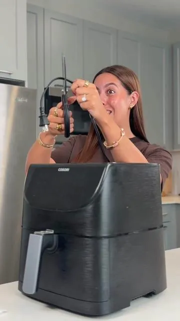 Por fin me llegó mi nuevo horno air fryer de Cosori y estoy amandooo 🤩 todo quedó delicioso 🍟✨ *tiene 2 años de garantía #cosoriairfryer #cosoriairfryeroven #quickmeals #easydinner #mealprep *results may vary *oferta limitada 