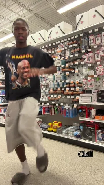 #fyp #foryoupage #viral #blowthisup #dance 🕺🕺🕺