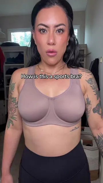 I can’t believe I didn’t get this Sports Bra sooner!! @Delimirabras #sportsbra #bra 
