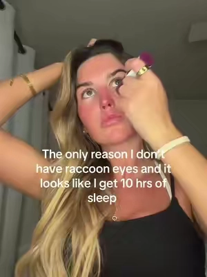 I’m actually on Tik Tok til like 2am and get like 4 #creatorsearchinsights #beautyhacks #darkcircles #undereyebags 