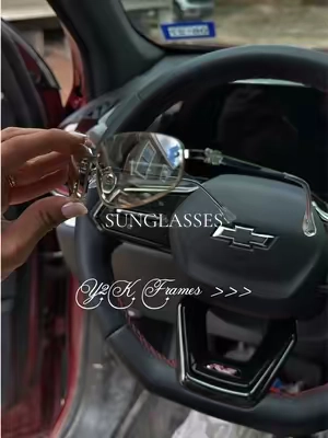 Obsessed with how gorg these sunnies  are! 🕶️ ✨ #y2kaesthetic #y2kfashion #sunglasess #womenssunglassses #sunglassesfashion 