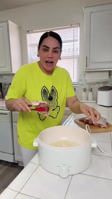 Olayks Olla Eléctrica para Hot Pot, Olla Portátil de 3 L con Recubrimiento Antiadherente de Cerámica, Cocedor Multifuncional de Doble Potencia para Ramen, Ideal para Filetes, Pasta y Hot Pot; Calentamiento Rápido y Protección contra Sobrecalentamiento; Multicocina y Vaporera a Presión#tiktokshop #tiktokshopcreatorpicks #tiktokshopmothersday #ollaelectrica #cocina 
