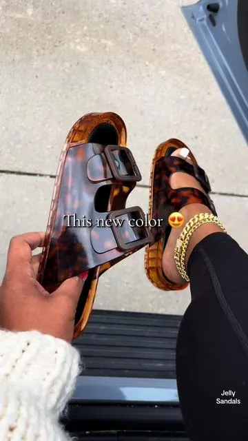 Jelly sandals #jellysandals #newdropsforyou #SummerVibes #tiktokshopcreatorpicks @Cushionaire 