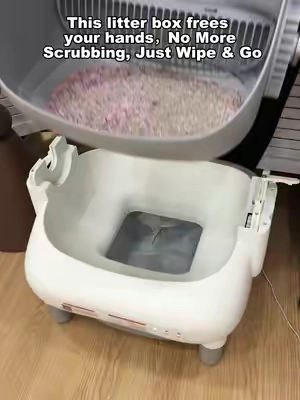No need to worry about your furry friend making a mess all over the house when you're on a business trip.#clean #summervibes☀️ #petlover #smartcatlitterbox #motherdaygift 