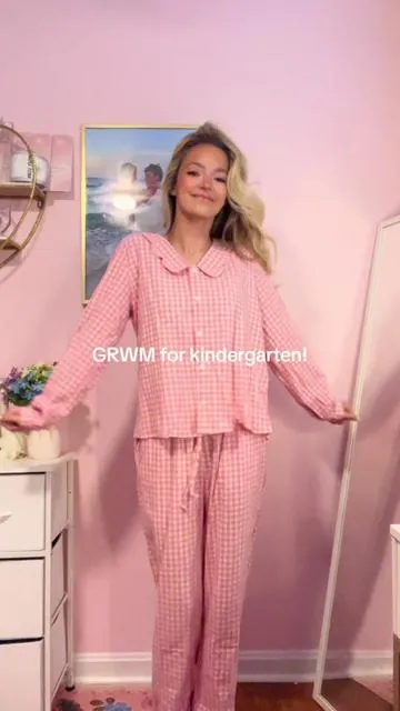 a very cheery Friday eve! 🤩🤭💖🎀 #teachersoftiktok #grwm #gdwm #teacherootd #teacherfashion 