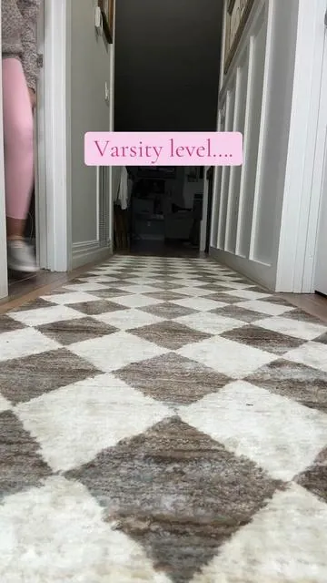 Hey dude stretch varsity  #heydude #heydudestretchvarsity @HeyDude 