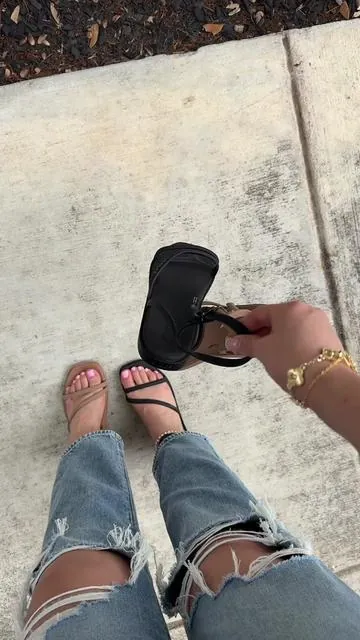 #crocs #sandals #tiktokshopcreatorpicks 
